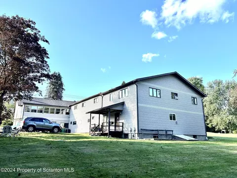 1302 Layton Rd, Scott Twp, PA 18411