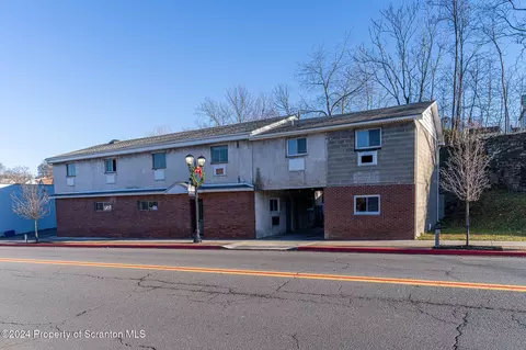 162 S Main St, Pittston, PA 18640