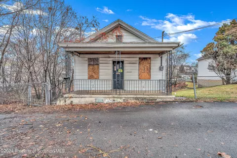 624 Elm St, Scranton, PA 18505