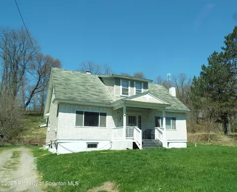 75 Hamlin Hwy, Moscow, PA 18444