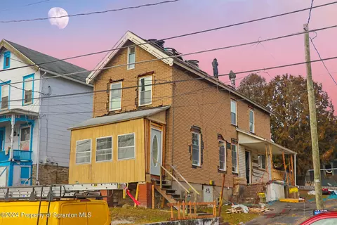 535 W State St, Larksville, PA 18651