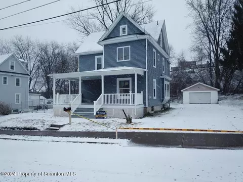 420 Hudson St, Moosic, PA 18507