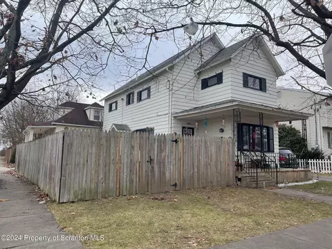 152 Dagobert St, Wilkes-barre, PA 18702