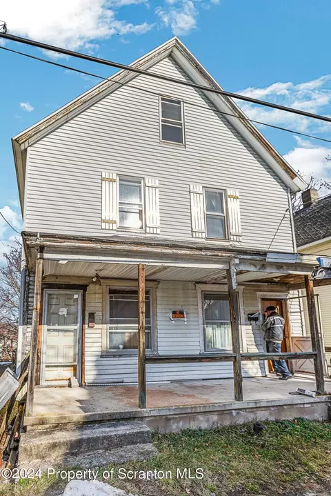 633 Detty St, Scranton, PA 18509