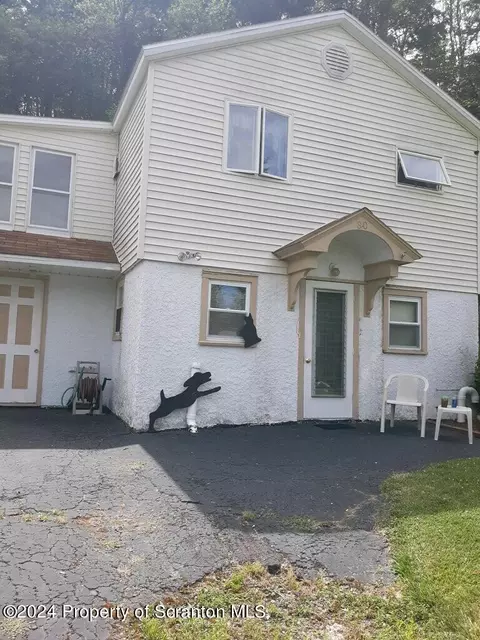 80 River St, Simpson, PA 18407