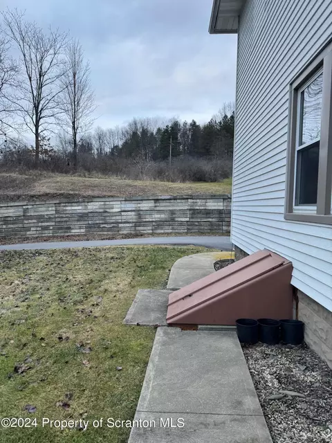 115 Ackerly Rd, Clarks Summit, PA 18411 photo 5