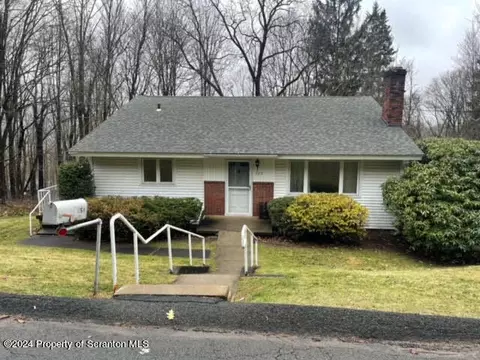 325 Highland Ave, South Abington, PA 18411