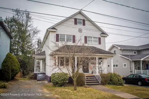 826 828 Dudley St, Throop, PA 18512