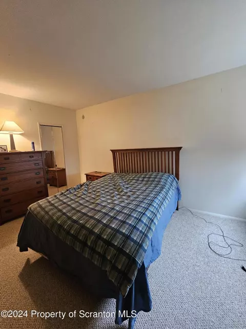 1210 Summit Pointe Dr, Scranton, PA 18508 photo 5