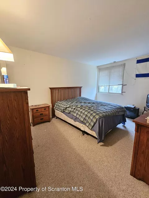 1210 Summit Pointe Dr, Scranton, PA 18508 photo 6