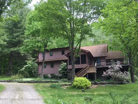 1975 Valley View Road Rd, Montrose, PA 18801