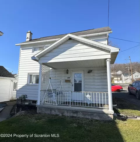 308 Glenwood St, Mayfield, PA 18433