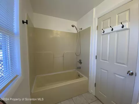 Bath - 1835 Cusick Ave, Scranton, PA 18508 photo 2 of 7