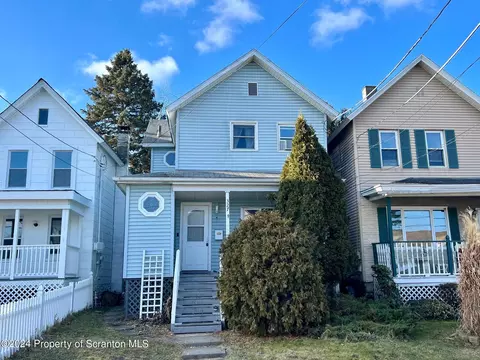 327 Ferdinand St, Scranton, PA 18508