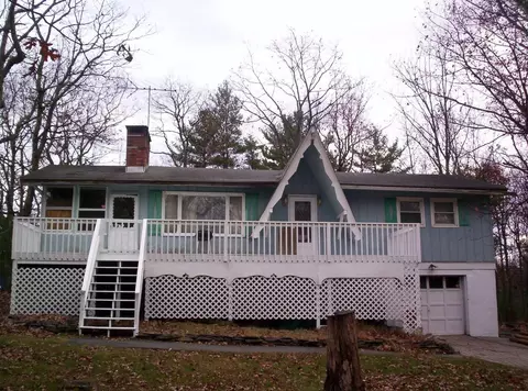 163 Westfall Dr, Dingmans Ferry, PA 18328 photo 1