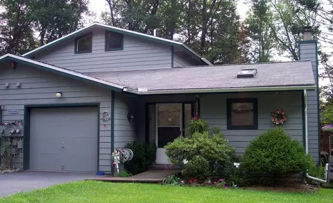 301 Mountain View Dr, Paupack, PA 18451 photo 1
