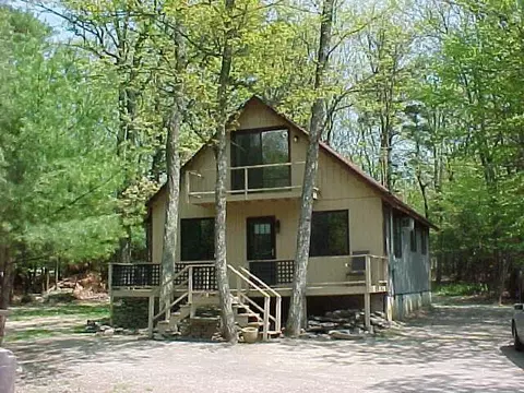 178 Doolan Rd, Dingmans Ferry, PA 18328 photo 1