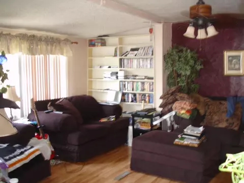 640 E Grant St, Olyphant, PA 18447 photo 11