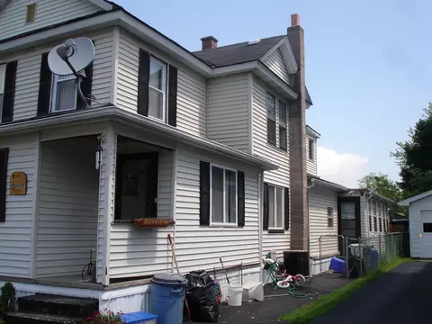 640 E Grant St, Olyphant, PA 18447 photo 2