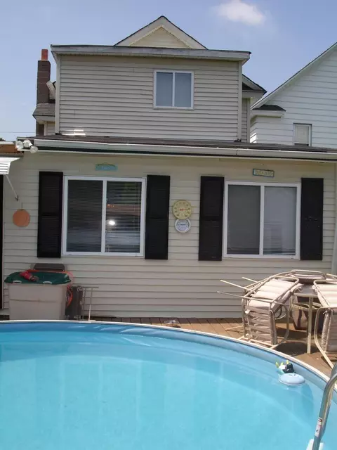 640 E Grant St, Olyphant, PA 18447 photo 3