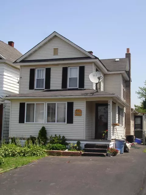 640 E Grant St, Olyphant, PA 18447 photo 1
