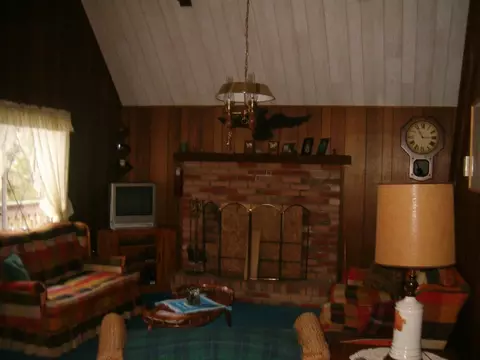 116 Hedge Ln, Dingmans Ferry, PA 18328 photo 3