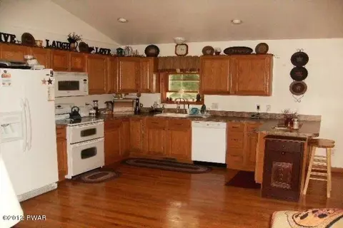 2217 Eagle Path, Bushkill, PA 18324 photo 7