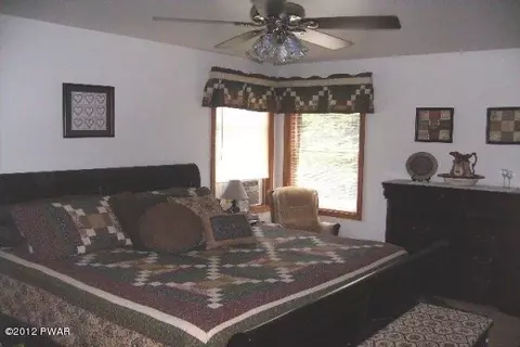 2217 Eagle Path, Bushkill, PA 18324 photo 8