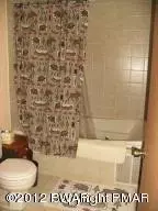 223 Sterling Ct, Bushkill, PA 18324 photo 8
