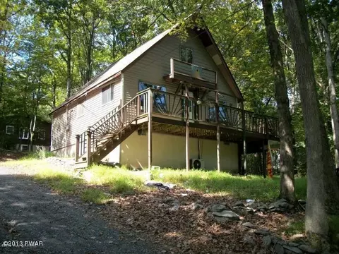122 Westfall Dr, Dingmans Ferry, PA 18328 photo 1