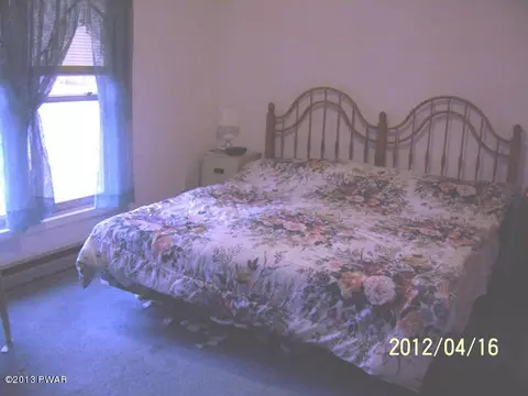 44 Kane Rd, Starlight, PA 18461 photo 8