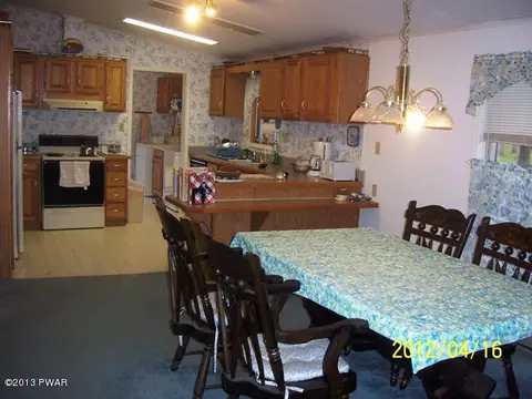 44 Kane Rd, Starlight, PA 18461 photo 4