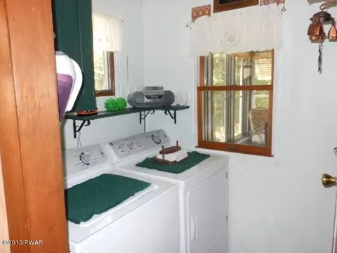 108 E Maheli Dr, Dingmans Ferry, PA 18328 photo 22