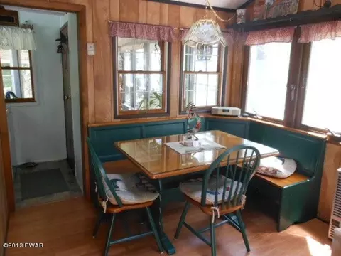 108 E Maheli Dr, Dingmans Ferry, PA 18328 photo 9