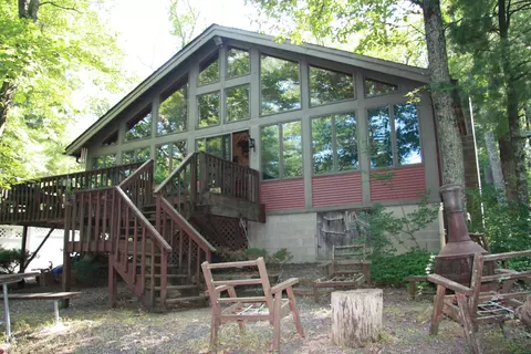 104 Juniper St, Dingmans Ferry, PA 18328 photo 1