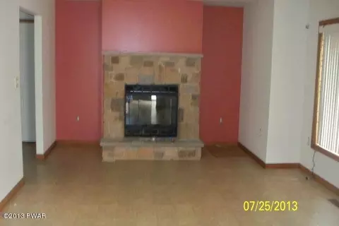 2459 Eagle Path, Bushkill, PA 18324 photo 2