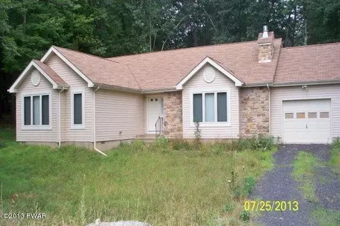 2459 Eagle Path, Bushkill, PA 18324 photo 1