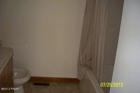 2459 Eagle Path, Bushkill, PA 18324 photo 5