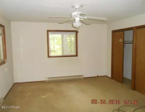 206 Doolan Rd, Dingmans Ferry, PA 18328 photo 5