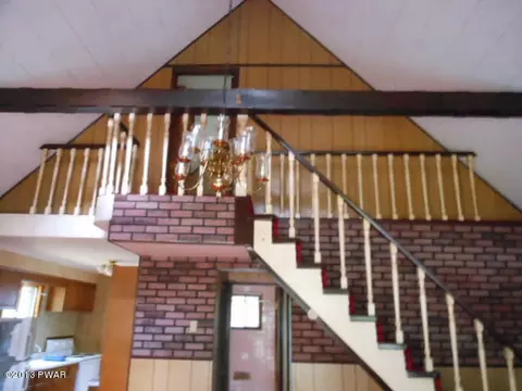 102 Primrose Ln, Dingmans Ferry, PA 18328 photo 5