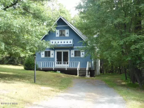 102 Primrose Ln, Dingmans Ferry, PA 18328 photo 2