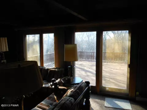 151 Fall Ct, Dingmans Ferry, PA 18328 photo 12
