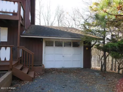 151 Fall Ct, Dingmans Ferry, PA 18328 photo 6
