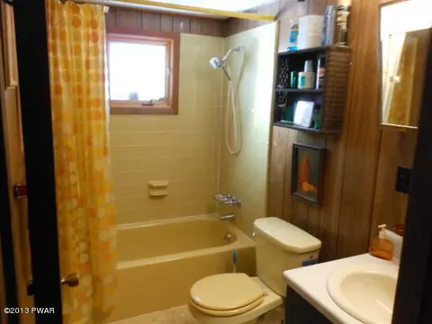 151 Fall Ct, Dingmans Ferry, PA 18328 photo 14