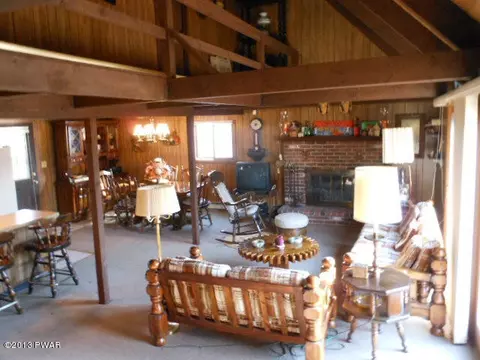 151 Fall Ct, Dingmans Ferry, PA 18328 photo 11