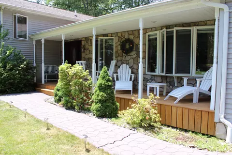 111 Apache Trl, Dingmans Ferry, PA 18328 photo 29