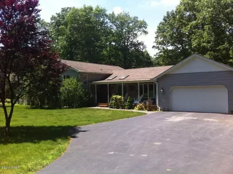 111 Apache Trl, Dingmans Ferry, PA 18328 photo 1