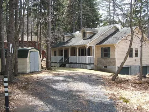 1109 Mink Ct, Bushkill, PA 18324 photo 1