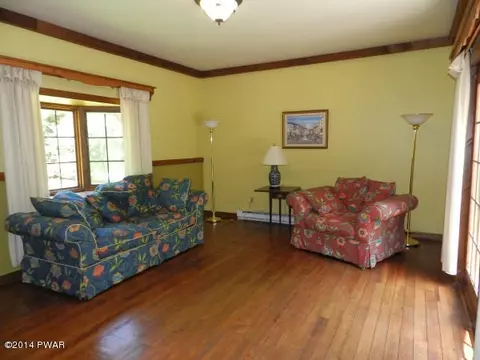 2105 Steele Rd, Bushkill, PA 18324 photo 7