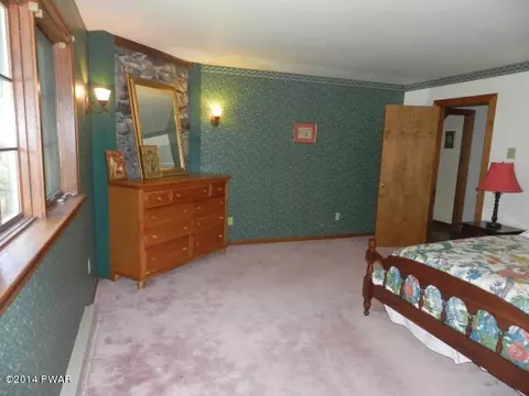2105 Steele Rd, Bushkill, PA 18324 photo 21